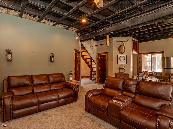 3rd image of 8178 Navarre Rd SW