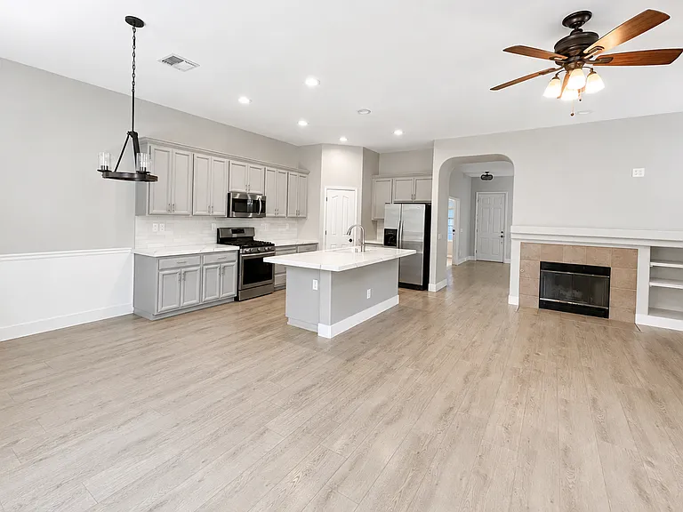 10163 Omeara Dr — Photo 16