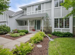 7851 Dover Cv, Eden Prairie, MN 55347