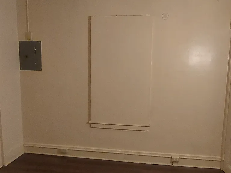215 N Franklin St #2 — Photo 5