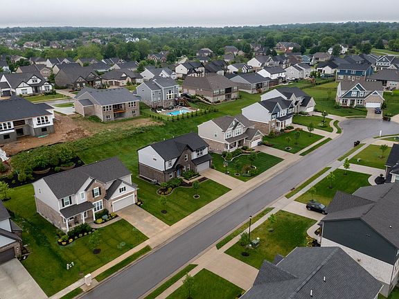 3rd image of 717 Gunther Ct