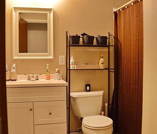 5th image of 6766 Camelot Dr