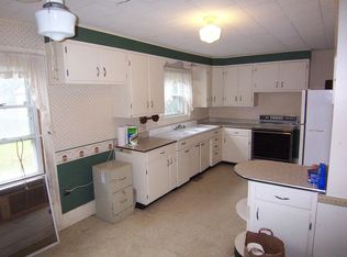 2556 Peninsula Pl, Rock Creek, OH 44084