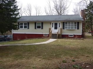 19 N Nabby Rd, Danbury, CT 06811