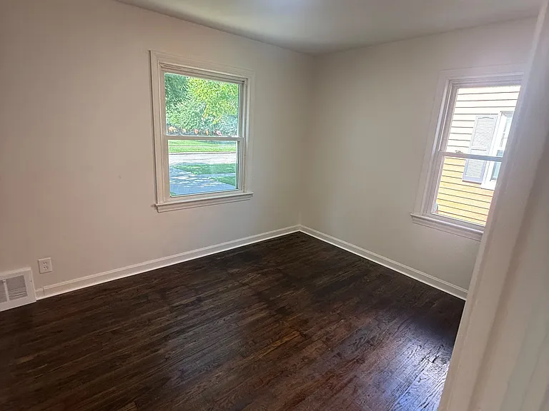 3155 Lincoln St — Photo 16