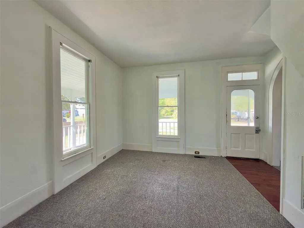 3 bed, 2.0 bath, 1789 sqft, $1,890 — Photo 4