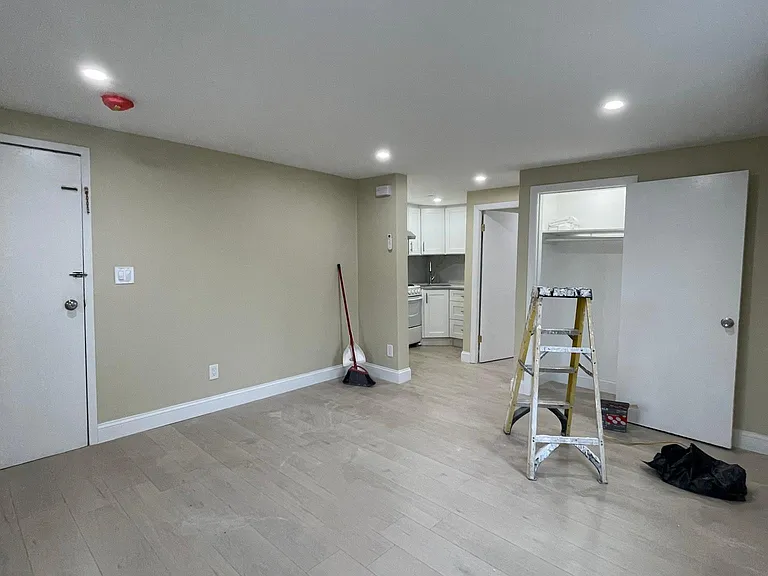 18 Swan Rd #2 — Photo 3