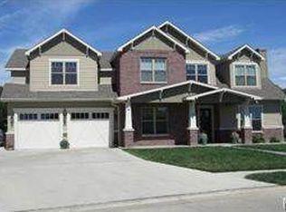 909 Hampton Dr, Centralia, MO 65240