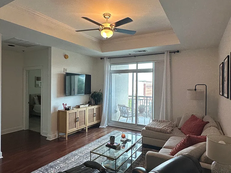 325 E Paces Ferry Rd NE — Photo 9