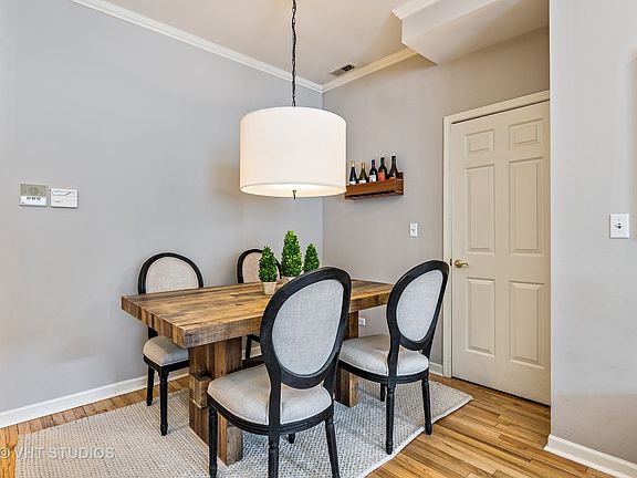 5th image of 1132 W Armitage Ave #1