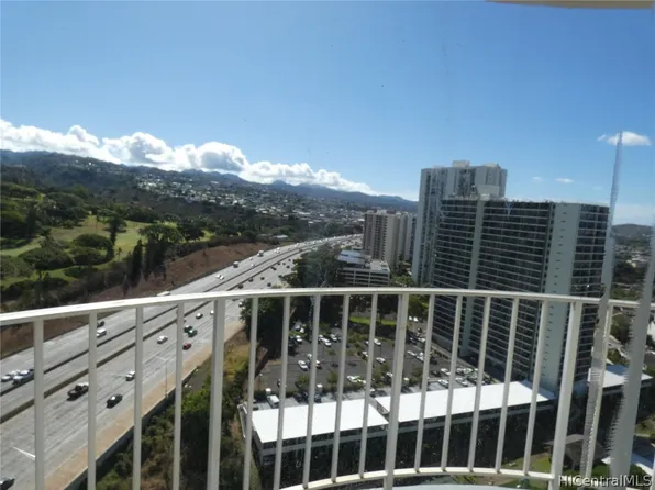 98-1038 Moanalua Rd #Penthouse 5, Aiea, HI 96701