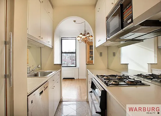 Sold by Warburg | media 12