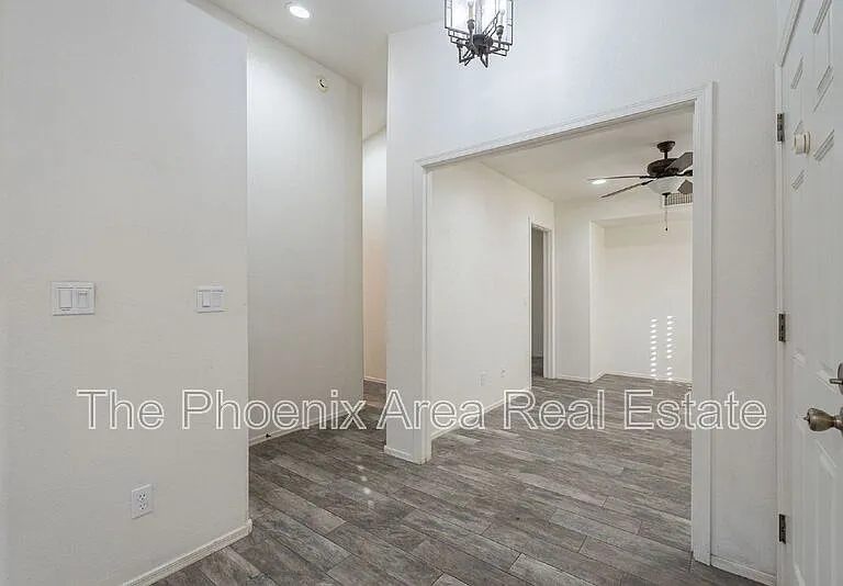 1125 W Macaw Dr — Photo 6