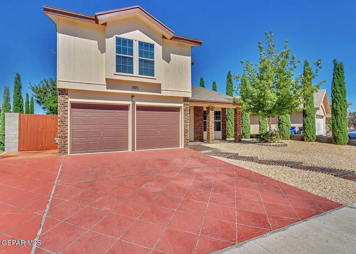4 bed, 2.5 bath, 1203 sqft, $1,600 — Photo 2