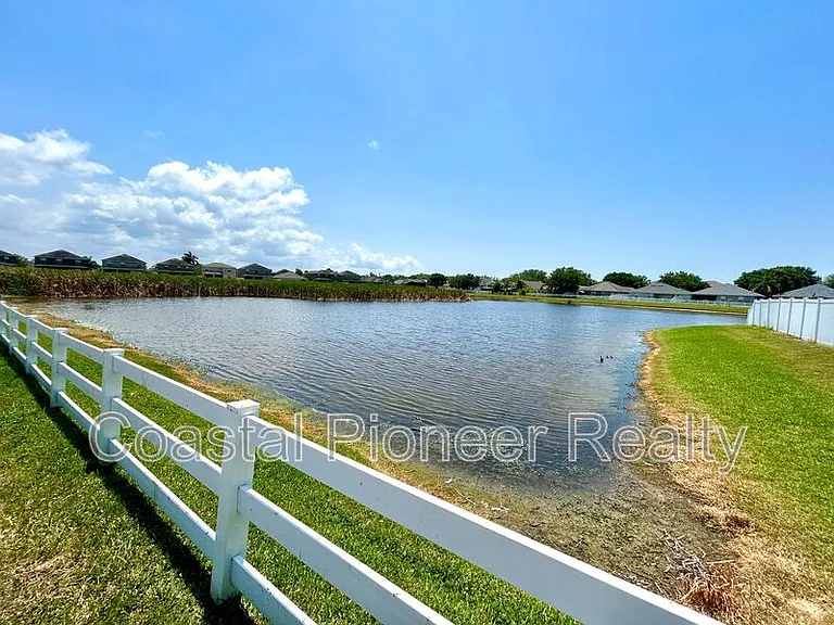 2123 Roanoke Springs Dr — Photo 45