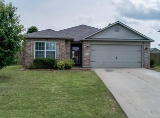 9800 E Swan Dr, Claremore, OK 74019