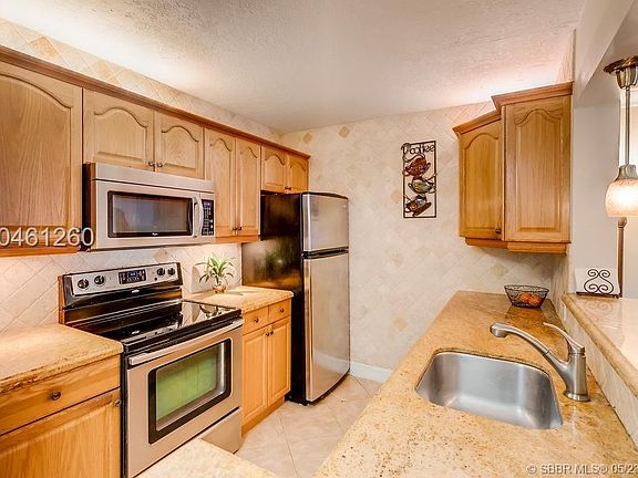 4th image of 4165 NW 90th Ave APT 102