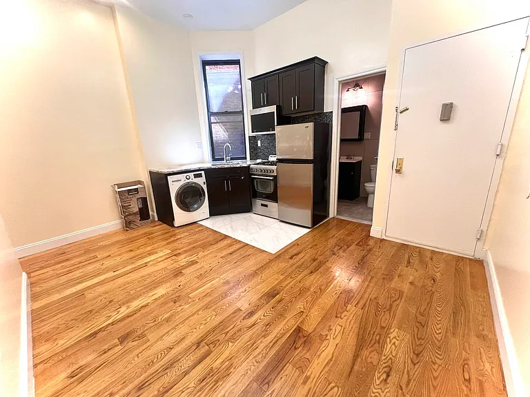 637 Saint Marks Ave #4C — Photo 5