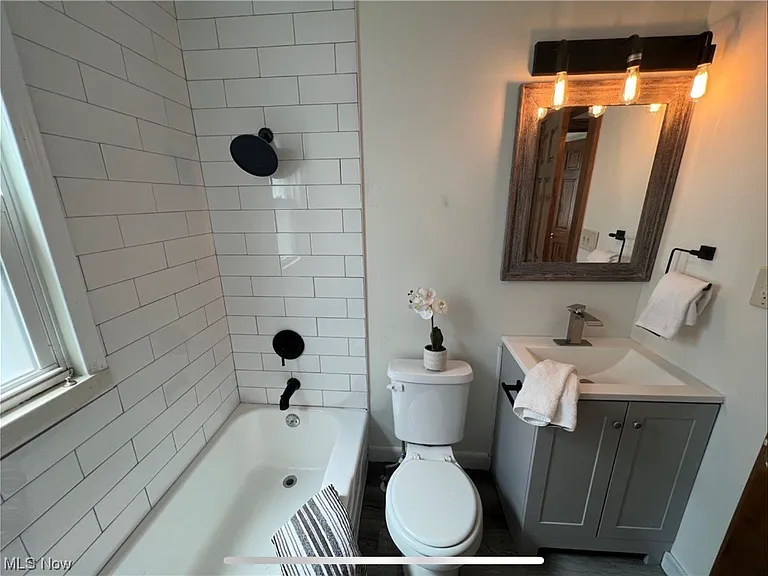 2210 Bunts Rd — Photo 3