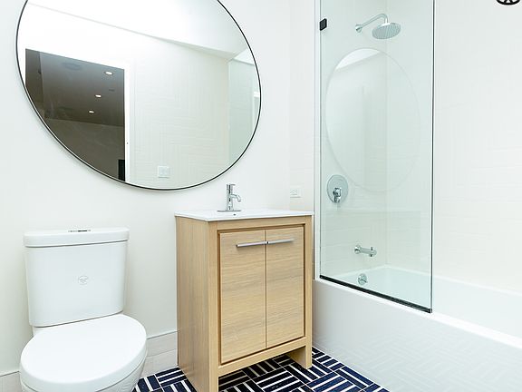 5th image of 1068 Fulton St #7B