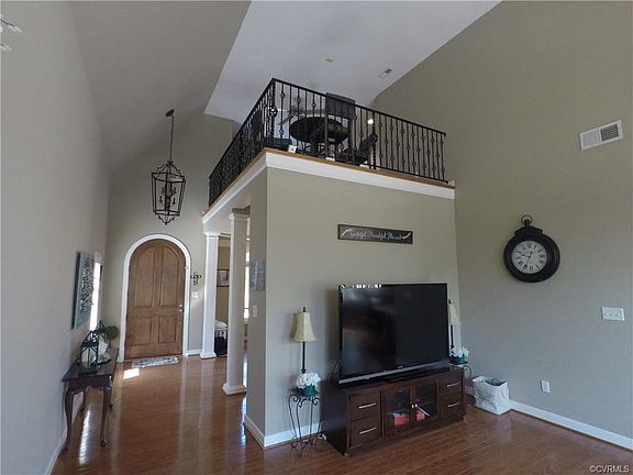 4th image of 10588 Villa Green Ter