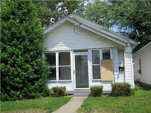 1st image of 2131 Crittenden Dr
