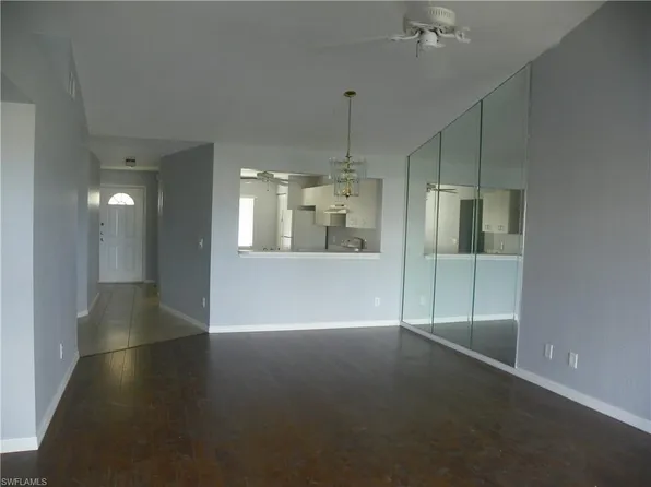 420 Belina Dr APT 6, Naples, FL 34104