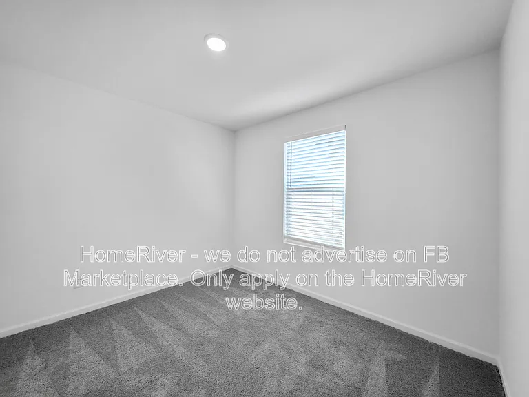 741 Dylan Ct — Photo 14
