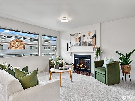 2nd image of 2829 Franklin Avenue E #N2