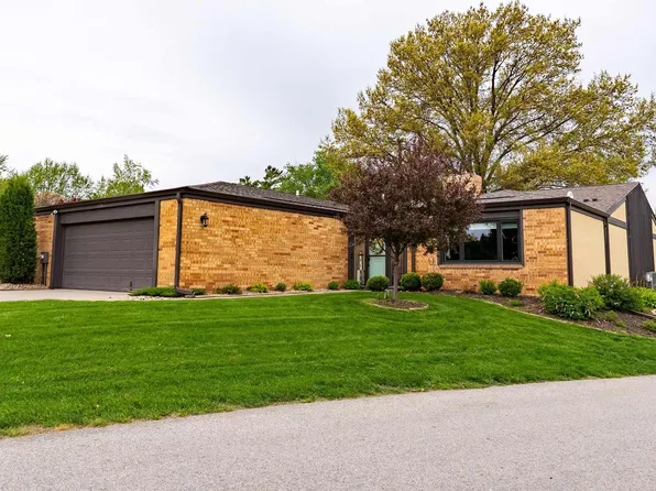 9756 Western Plz, Omaha, NE 68114