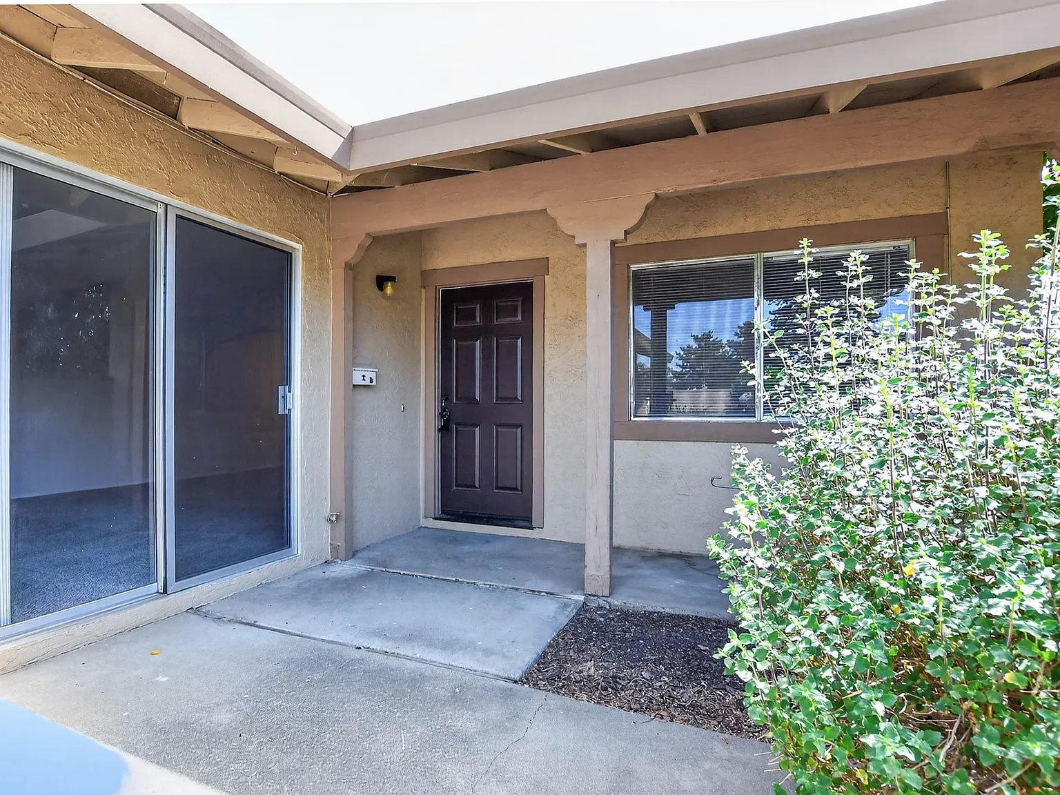 2 bed, 952 sqft, $2,050 — Photo 4
