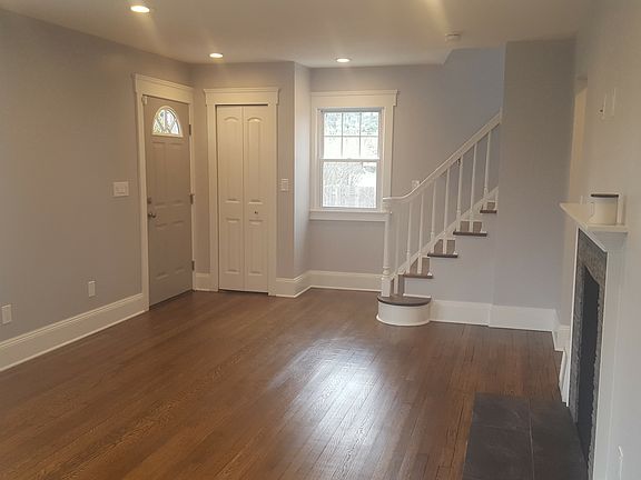 2nd image of 14819 Athens Ave