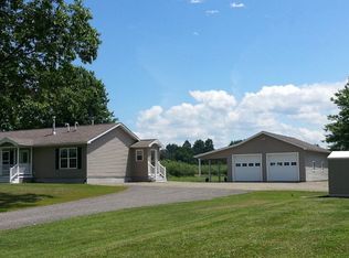 5533 W Lake Rd, Fredonia, NY 14063