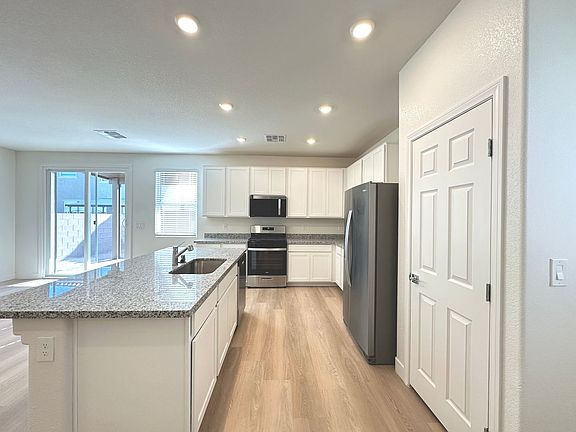5th image of 4155 Juniper Pear Ave