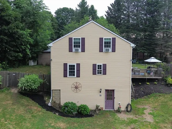 11 Mill St, Spencer, MA 01562