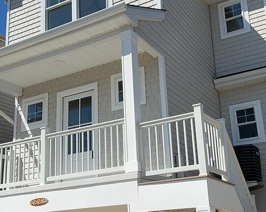 2nd image of 224 Bay Terrace