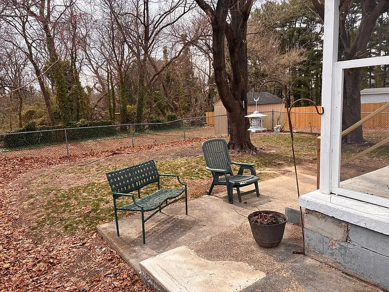 1152 Berkley Rd — Photo 13