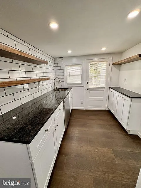 2 bed, 1.0 bath, 770 sqft, $2,400 — Photo 3