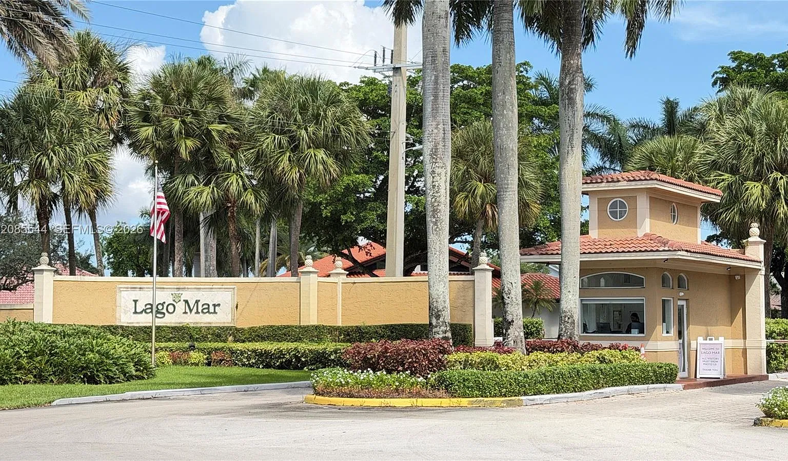 Lago Mar East Lodge Condo — Photo 1