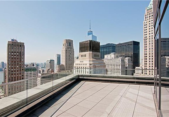 5th image of 15 William St Penthouse 3