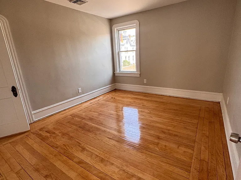 169 Walnut St #1 — Photo 9