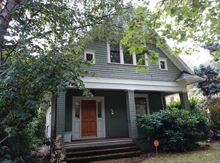 516 16th Ave E, Seattle, WA 98112