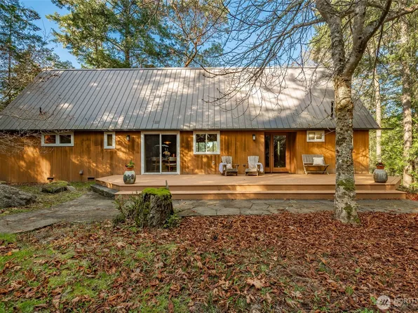 1014 Ben Nevis Loop, Shaw Island, WA 98286