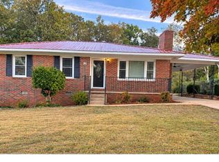 1121 Cook Dr, Sylacauga, AL 35150