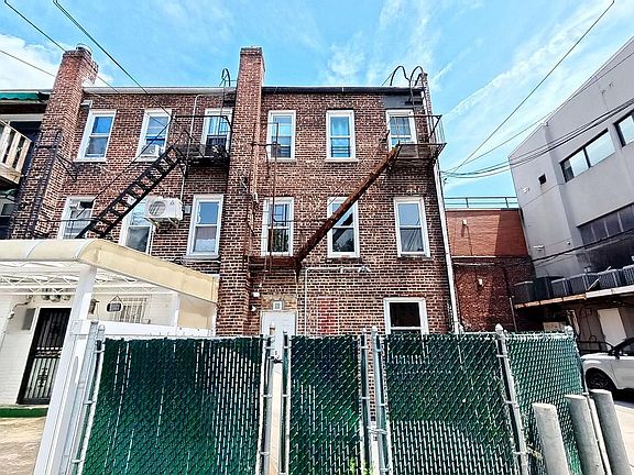 2nd image of 2076 Coyle St Floor 3