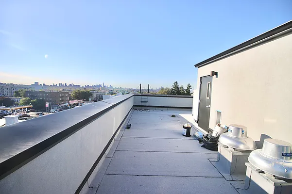 Rented by Delmark Realty LLC | media 55