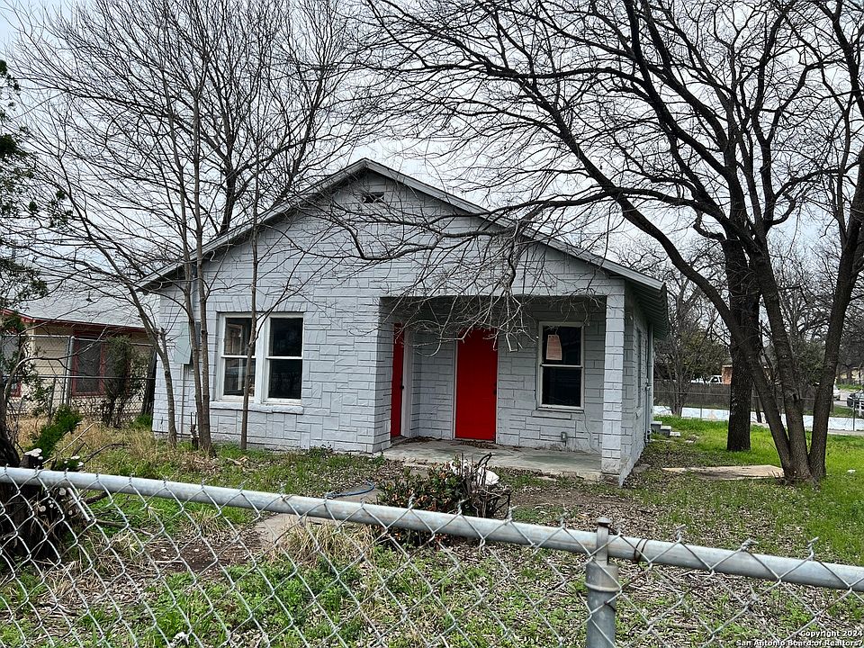 1st image of 655 W Theo Ave