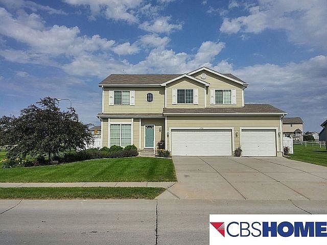 1st image of 1701 Lakewood Dr