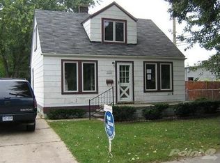 7128 Cherokee St, Taylor, MI 48180