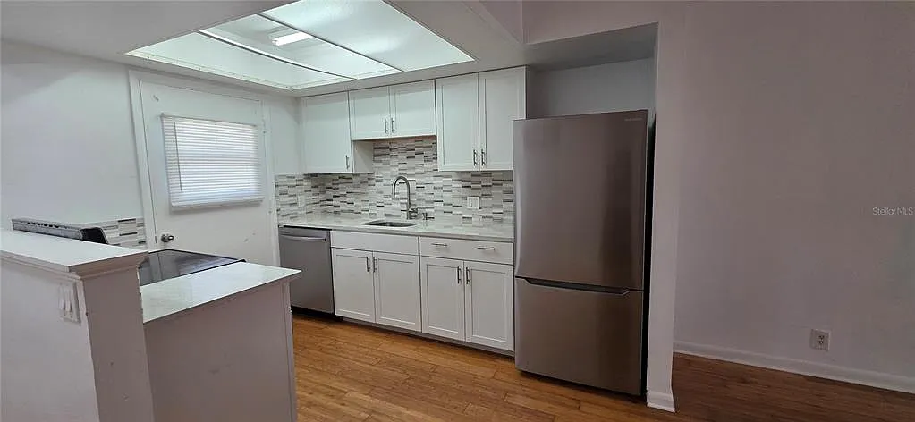 2 bed, 2.0 bath, 855 sqft, $1,500 — Photo 2